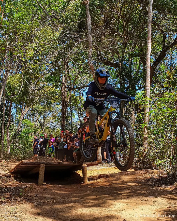 Lançamento do Condomínio Inconfidentes com Açaí Fresh Enduro Cup.