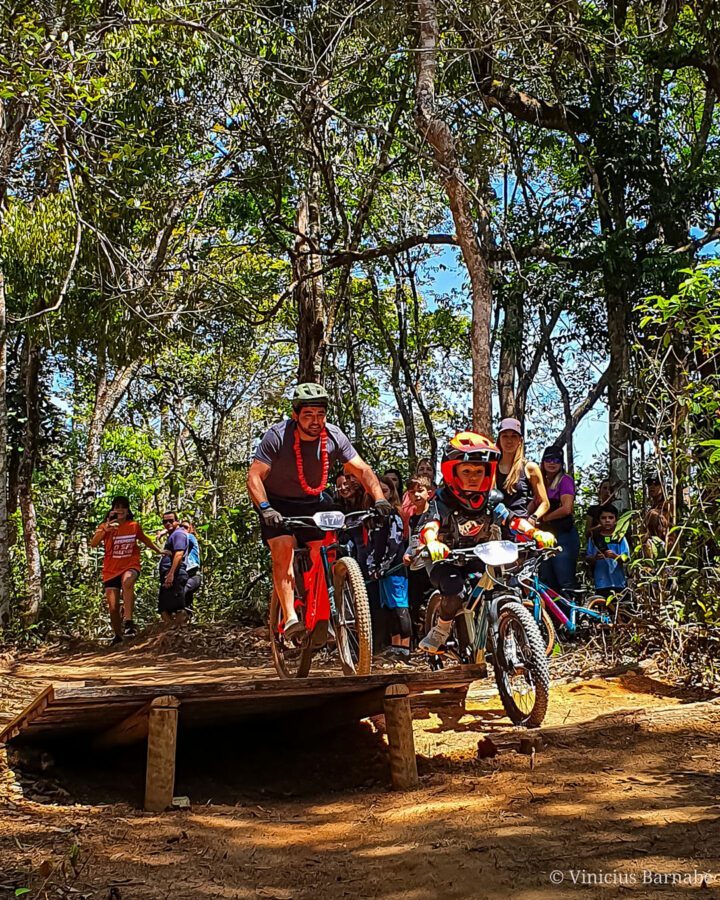Lançamento do Condomínio Inconfidentes com Açaí Fresh Enduro Cup.