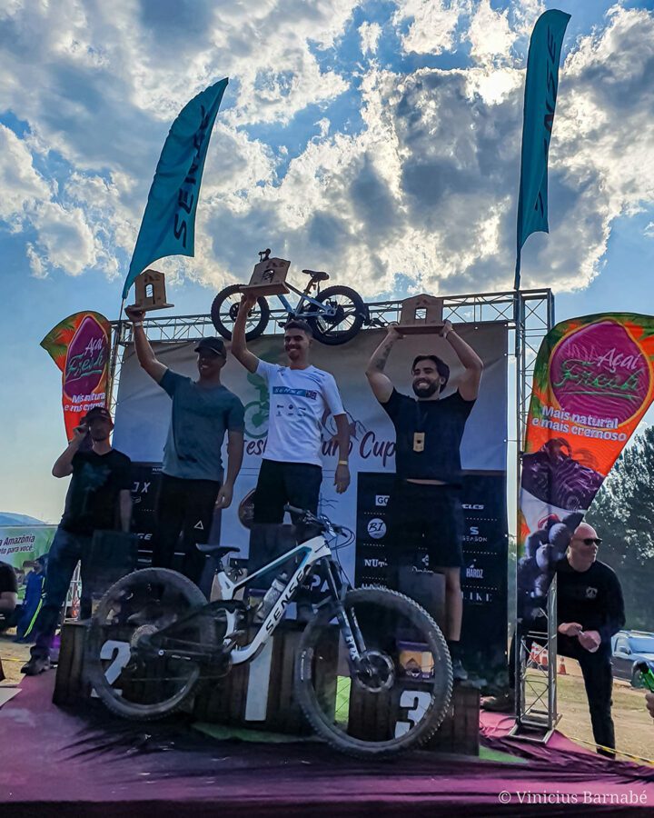 Lançamento do Condomínio Inconfidentes com Açaí Fresh Enduro Cup.